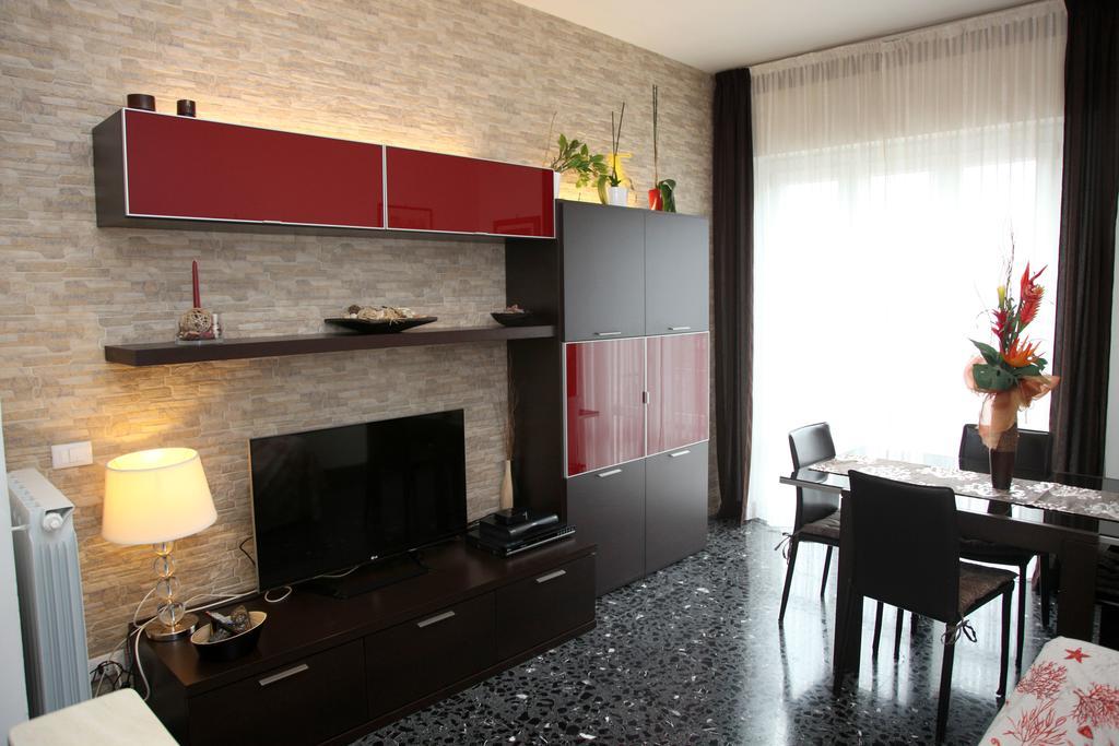 A Casa Di Simone A Viareggio Apartment Exterior photo